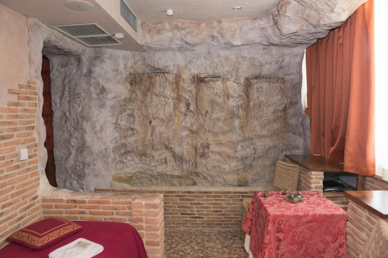 Il Castello Di Perano Hotel Bagian luar foto