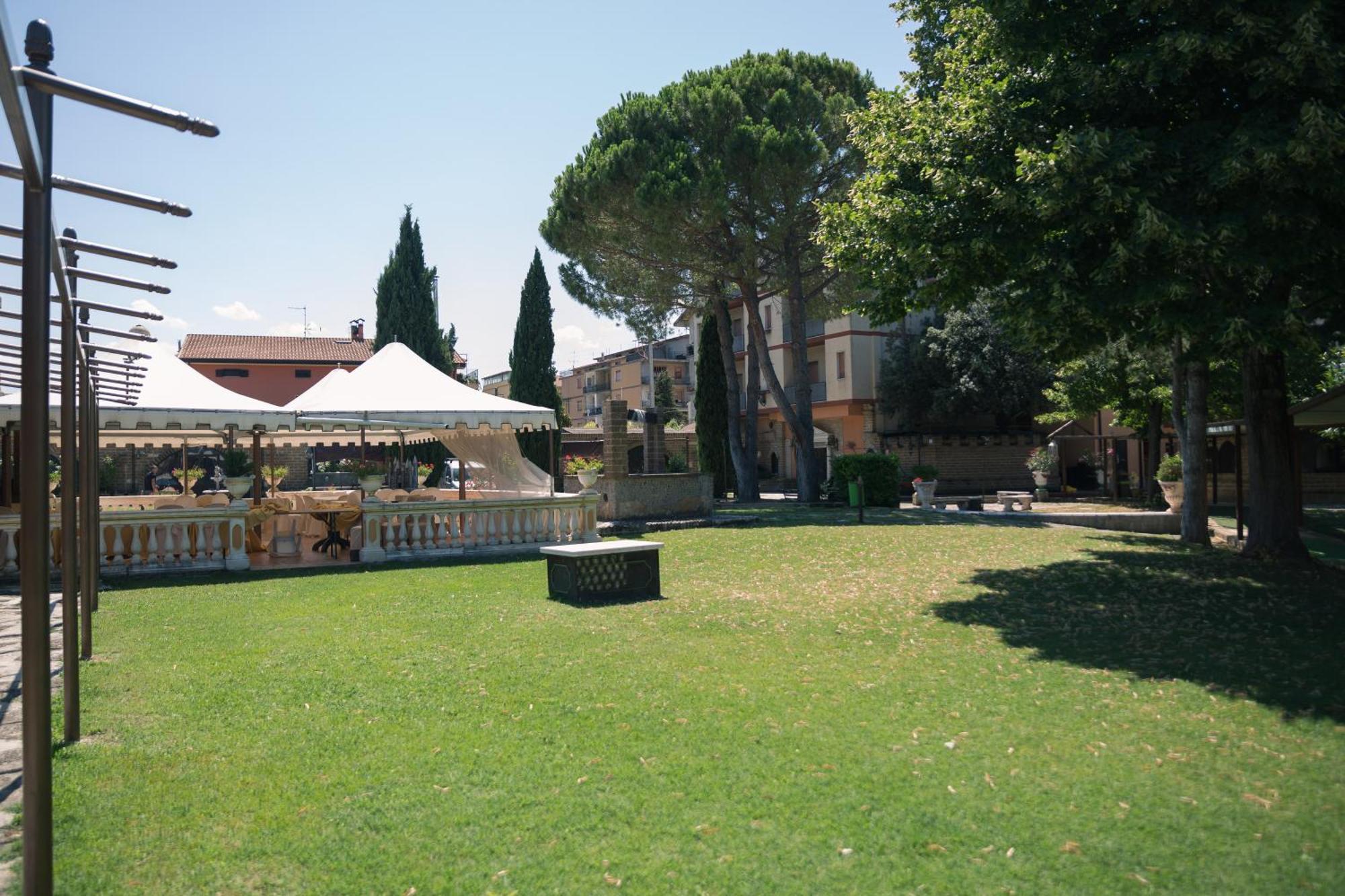 Il Castello Di Perano Hotel Bagian luar foto