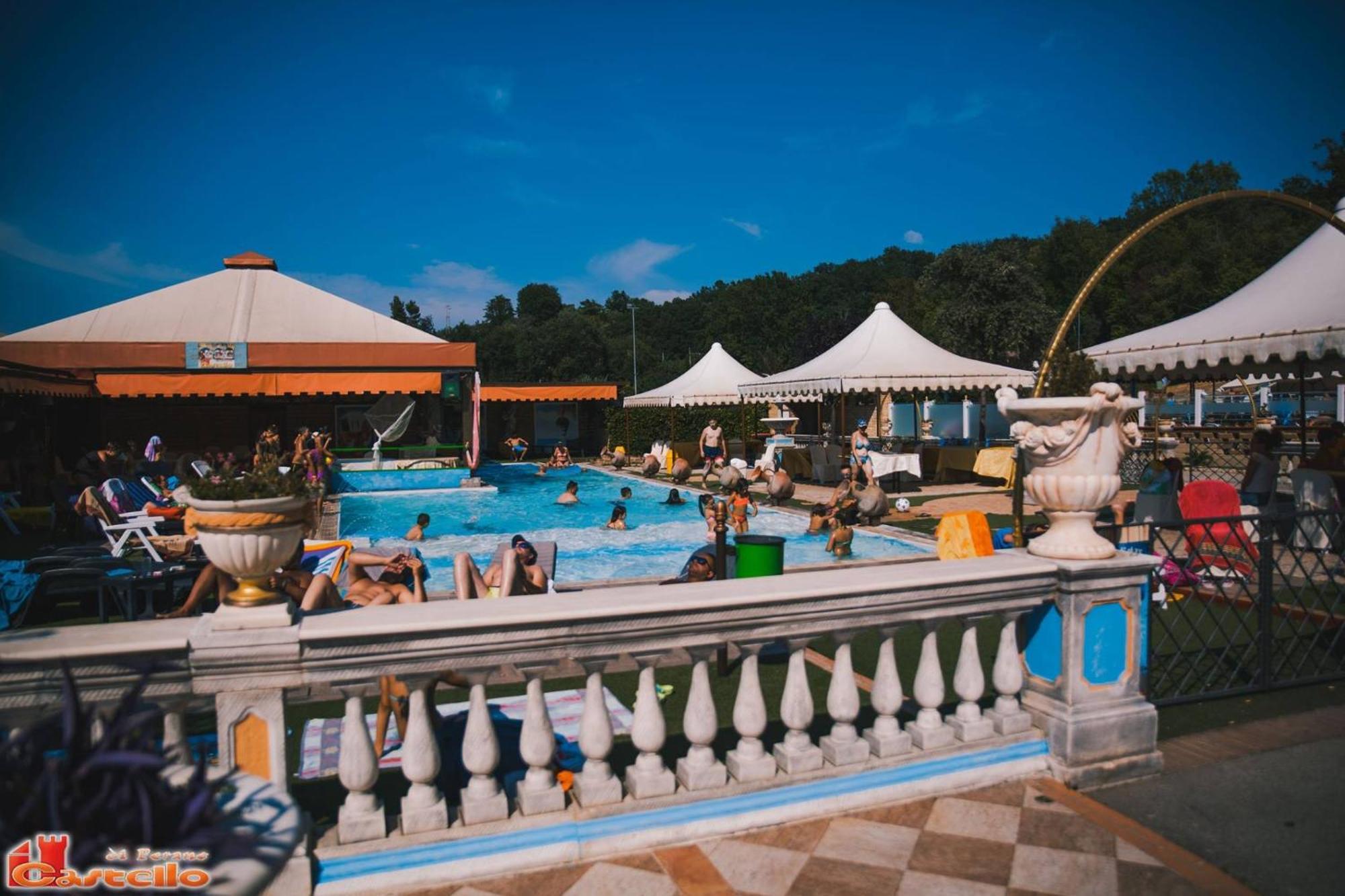 Il Castello Di Perano Hotel Bagian luar foto