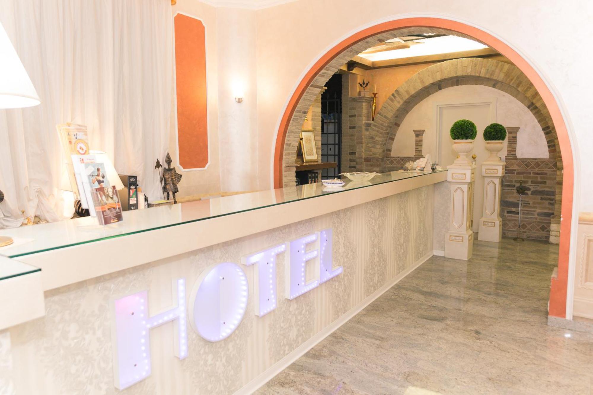 Il Castello Di Perano Hotel Bagian luar foto